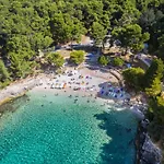 Aura By Interhome Ferienhaus Pula