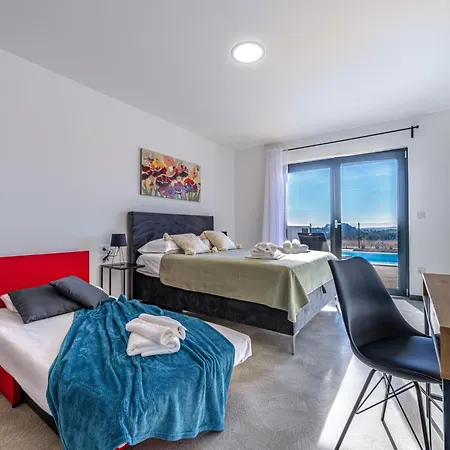 Aura By Interhome *