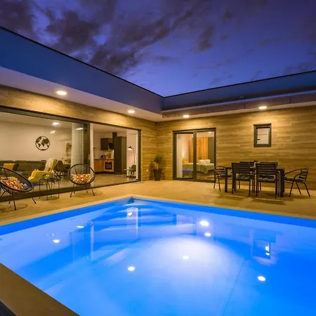 Holiday home Aura By Interhome *