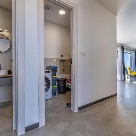 Aura By Interhome *