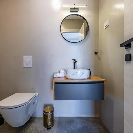 Aura By Interhome Pula