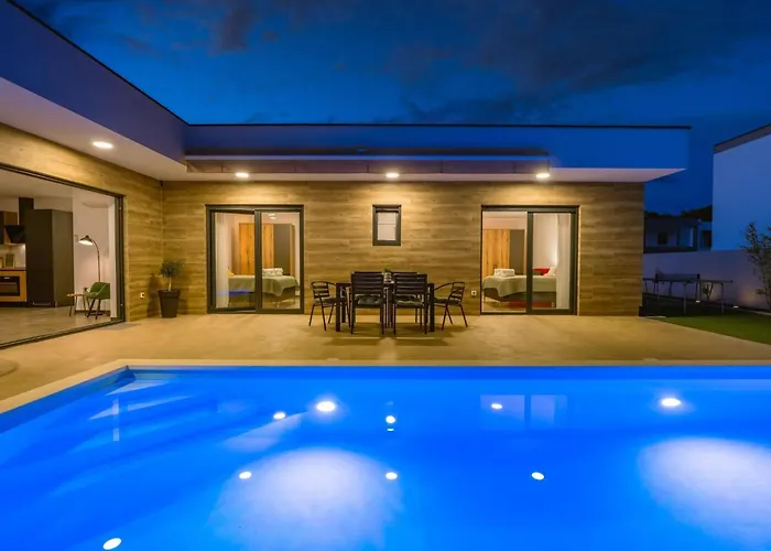 Aura By Interhome * Pula