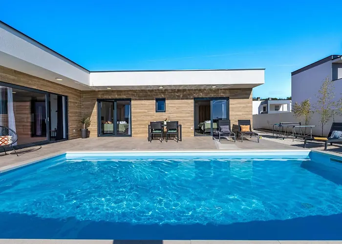 Aura By Interhome Holiday home Pula